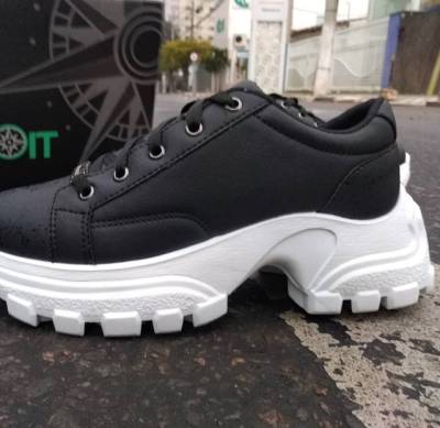 Vendo Tnis Feminino