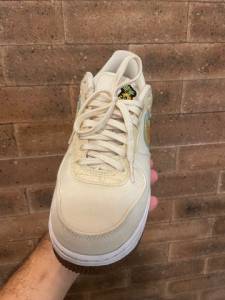 Tnis Nike Air Force 1 Low Happy Pineapple. Bege