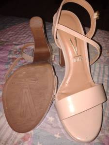 Vendo Sapato Nude