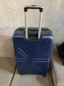 Vendo Mala Azul Semi Nova Grande Em timo Estado