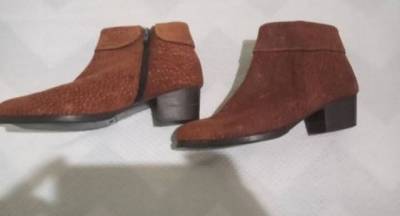 Bota De Couro Tam 35