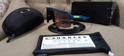 culos Oakley Sutro