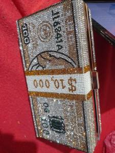 Bolsa Fashion Cara Por Precinho !!!