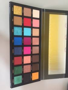 Paleta De Sombras 24.1 Cores - 24.1 Eyeshadow Palette 28g