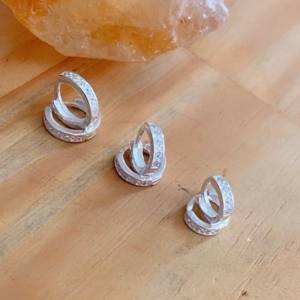 Argolinhas Com Zircnias Prata !