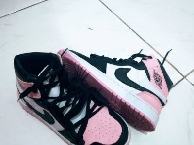 Tnis Nike Jordan (semi Novo)