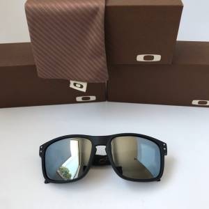 culos De Sol Oakley Holbrook Gold Polarizado Novo