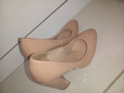 Salto Nude