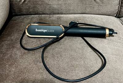 Basiqe Sleek Gold? Original Usada