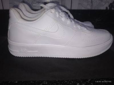 Tenis Novo
