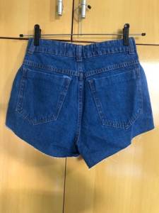 Short Jeans Com Etiqueta Tam 36