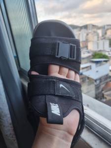 Vendo Sandalia Nike Canyon Preta N:43