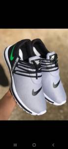 Tenis Nike