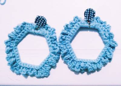 Brinco Luxo Em Croch Com Aplicaes De Strass