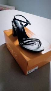 Vendo Sandalia N37 Nova Beira Rio Muito Confortvel