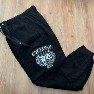 Cala De Veludo Black Cyclone
