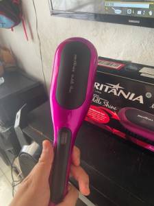 Vendo Escova Alisadora 80 Reais Nunca Foi Usado