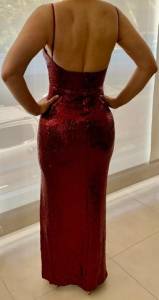 Vestido De Paet Vermelho Escuro