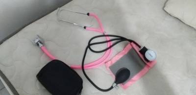 Kit Aparelho De Presso Esfigmomanmetro + Estetoscpio (cor Rosa)