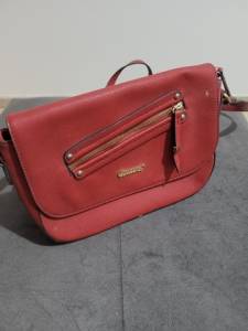 Bolsa Transversal Vermelha Marca Queens