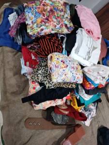 Lote Com 100 Peas De Roupa