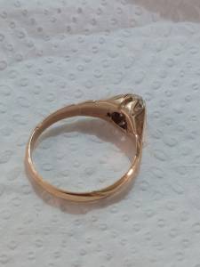 Anel Em Ouro Rosado Modelo Torre  Om Brilhantes