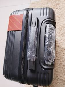 Mala De Viagem Em Abs Na Cor Preta