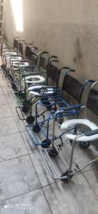 Cadeiras De Banho Super Conservadas