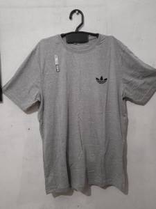 Camiseta Adidas Cinza