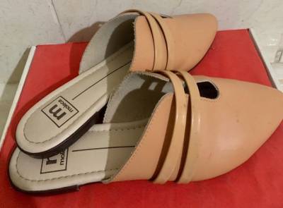 Mule Moleca Bege