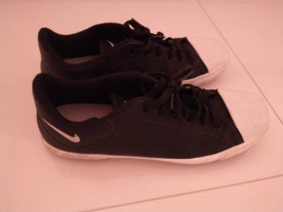 Vendo Tnis Nike Biscuit Preto Tamanho 42 Bem Conservado