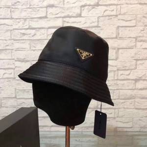 Bucket Prada Lanamento