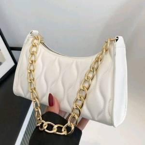 Bolsa Branca Baguete