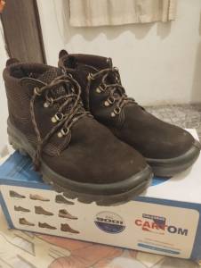 Bota Marrom N41 Usada 2 Vezes