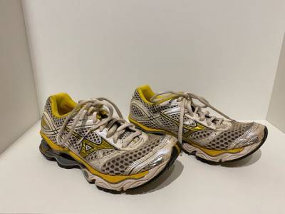 Tnis Mizuno