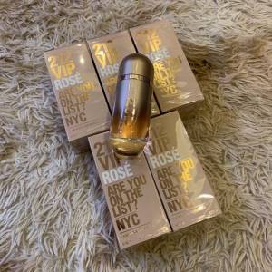 Perfume Feminino Carolina Herrera 212 Vip Rose 80ml