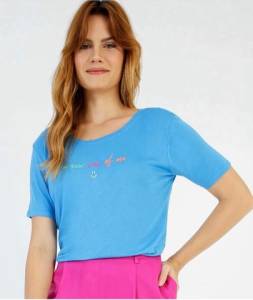 Blusa Azul Com Detalhe