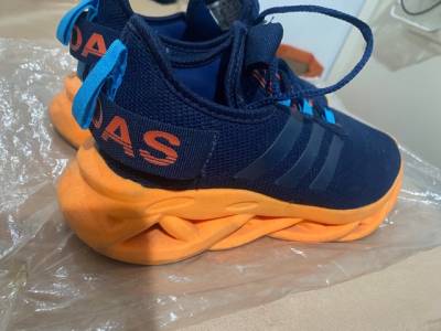Tnis Adidas