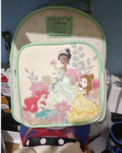 Mochila Loungefly Princesas Disney.