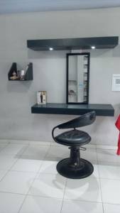 Bancada De Barbearia Ou Salo De Beleza