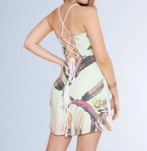 Vestido Curto Danashe