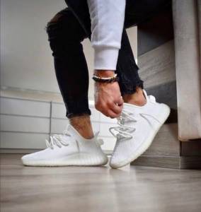Incrvel Esse Modelo Adidas Yeezyboost 350 A Pronta Entrega