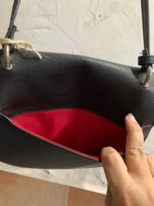 Apenas 60! Bolsa Preta De Couro