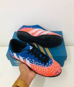 Tnis Society Adidas Nike