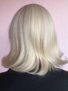 Peruca Com Franja Modelo Long Bob Fibra De Alta Temperatura