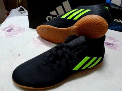 Adidas Futsal!