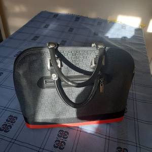 Bolsa E Carteira Em Couro