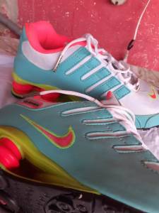 Vendo Um Par De Tenes.da Nike