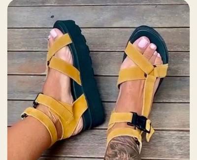 Sandlia Flat 38