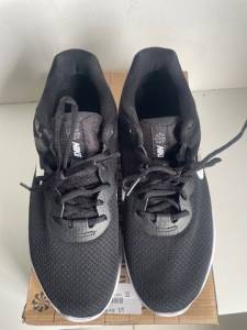Tnis Nike Revolution 6